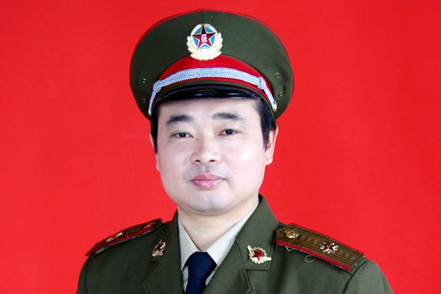 黃再軍(黃風濕集團黨委書記、董事長) 黃再軍(黃風濕集團黨委書記、董事長)