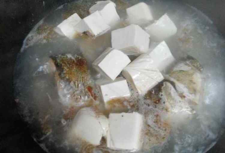 豆腐魚塊湯
