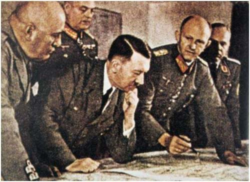 希特勒等人研究侵蘇作戰計畫