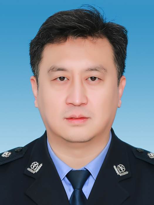 鞏偉(山東省濟南市平陰縣公安局黨委委員、副局長) 鞏偉(山東省濟南市平陰縣公安局黨委委員、副局長)