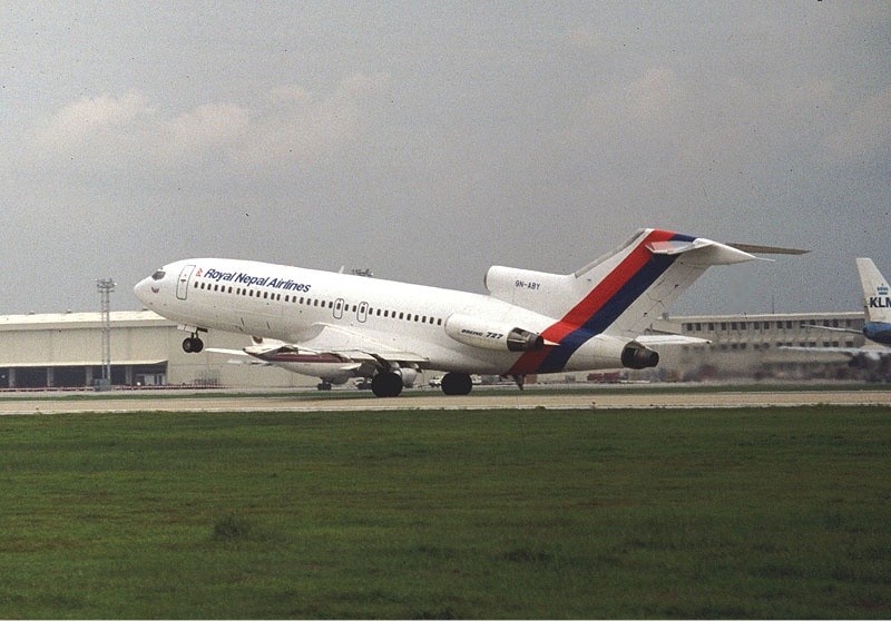 尼泊爾航空早期的波音727-100