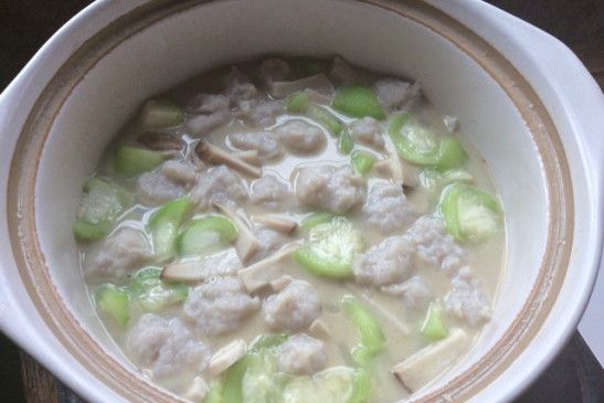 鯪魚丸絲瓜湯 鯪魚丸絲瓜湯