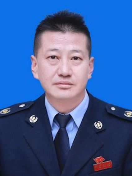 柳春(國家稅務總局祁連縣稅務局黨委書記、局長) 柳春(國家稅務總局祁連縣稅務局黨委書記、局長)