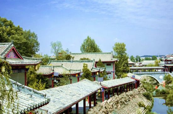 站上村(雲南富民縣永定鎮下轄村) 站上村(雲南富民縣永定鎮下轄村)