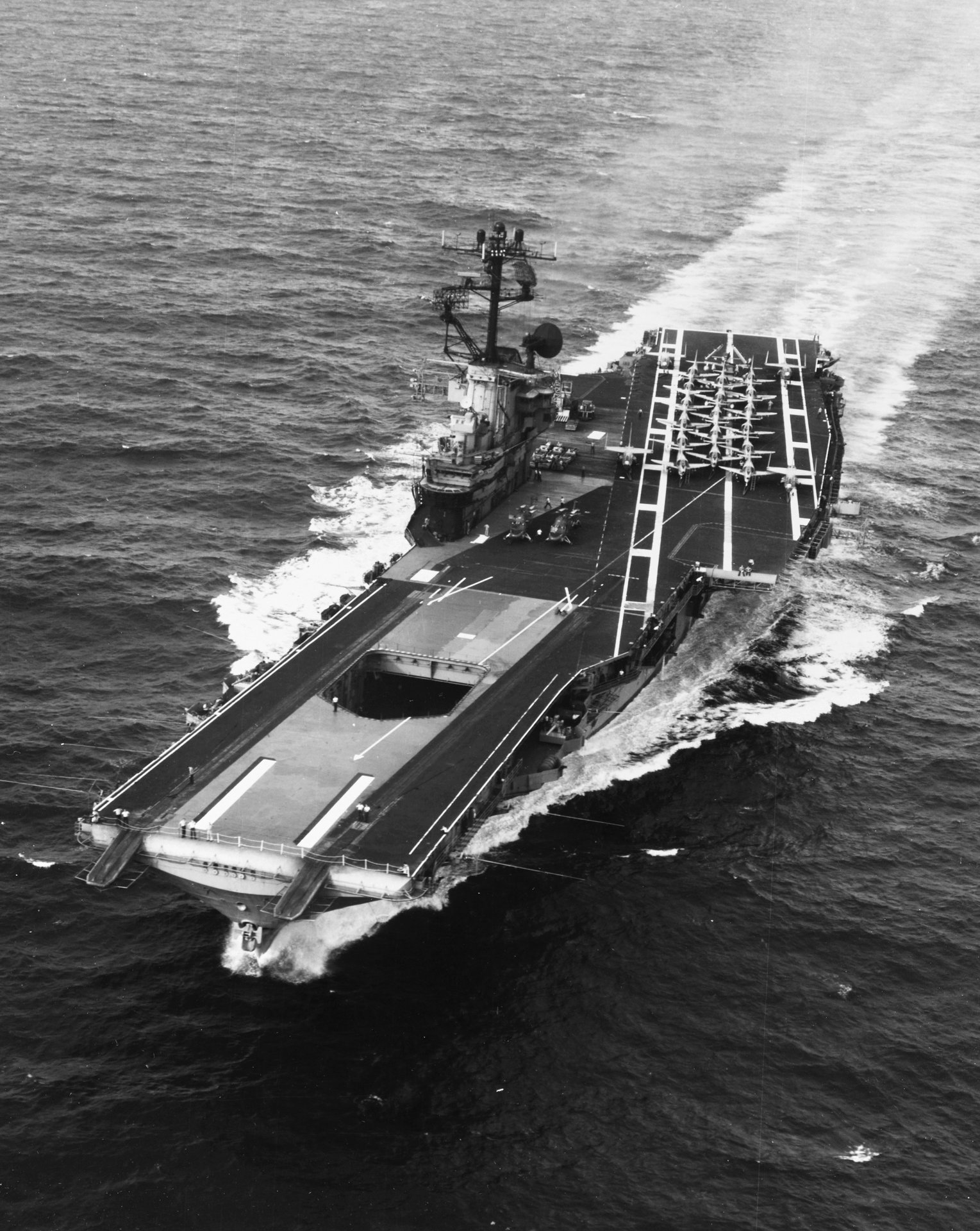 1968年斜角飛行甲板的無畏號