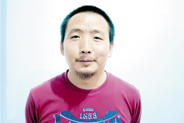 陳長偉(中國雲南籍雕塑藝術家) 陳長偉(中國雲南籍雕塑藝術家)