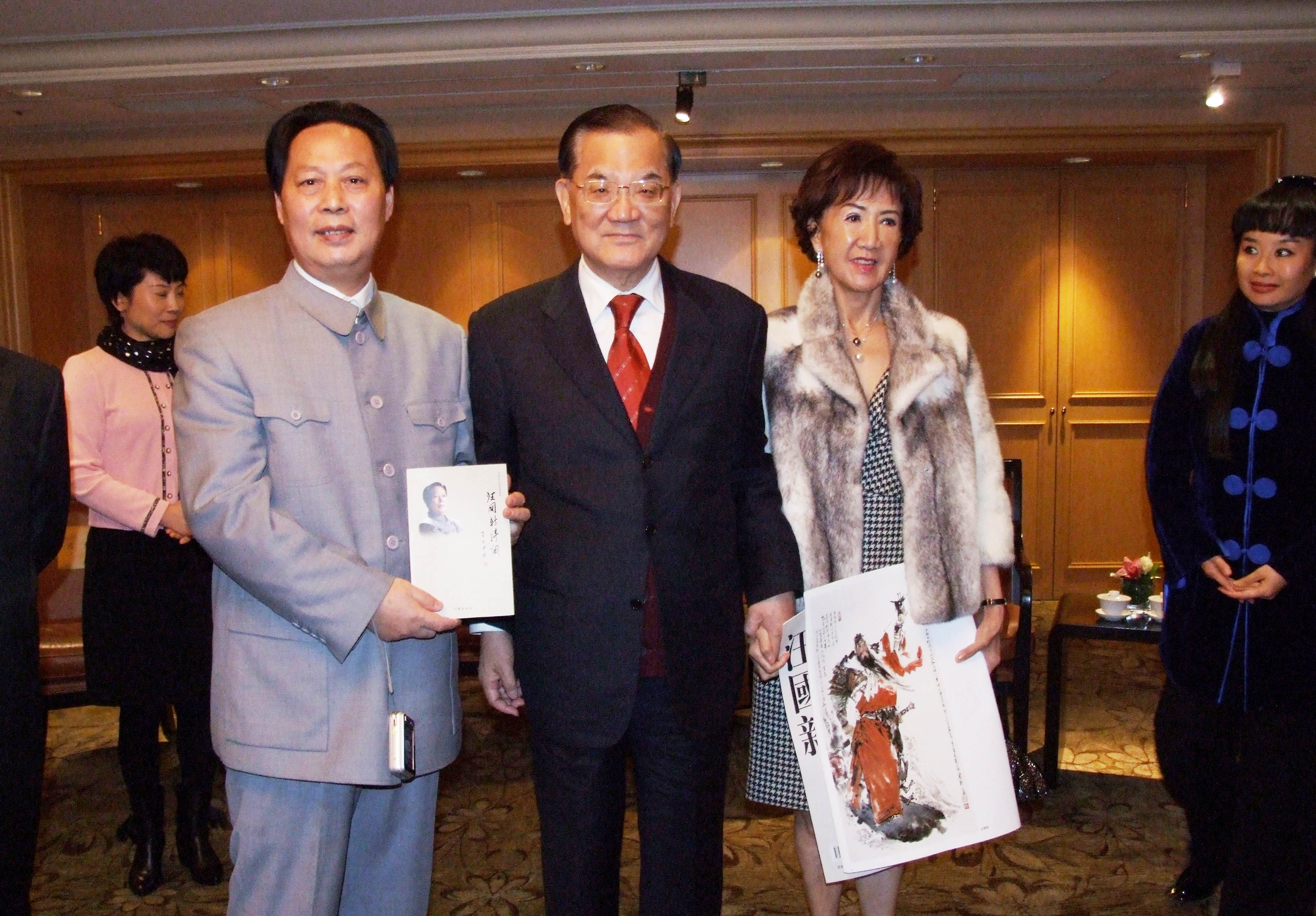 2010年1月，汪國新與連戰夫婦