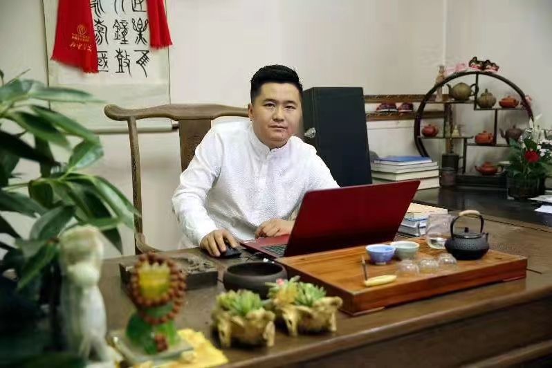 賀占龍 賀占龍