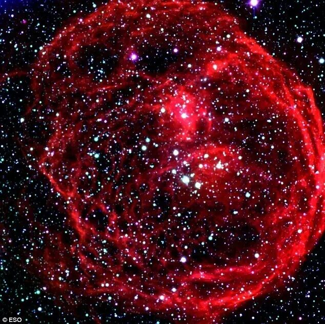 ESO拍的大麥哲倫星雲內的N70，直徑300光年