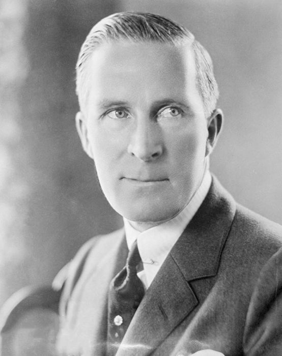 威廉·德斯蒙德·泰勒(William Desmond Taylor) 威廉·德斯蒙德·泰勒(William Desmond Taylor)
