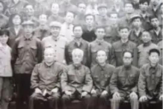 靳及群 靳及群