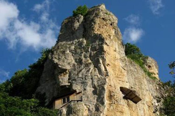 伊凡諾沃岩洞教堂