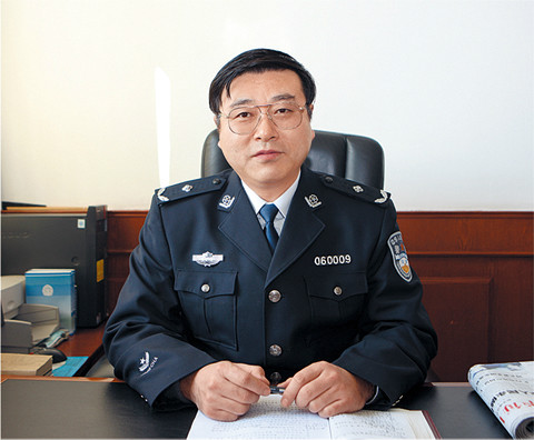 王春儒(大慶市公安局黨委委員、指揮中心主任)
