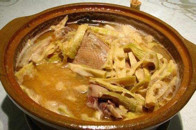 鴨腿筍湯 鴨腿筍湯