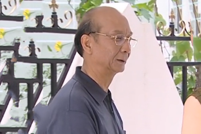王大德(家庭喜劇《我家不打烊》中的角色) 王大德(家庭喜劇《我家不打烊》中的角色)