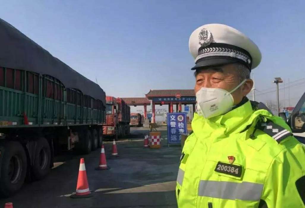 王金枝(石嘴山公安局交通警察分局七大隊民警) 王金枝(石嘴山公安局交通警察分局七大隊民警)