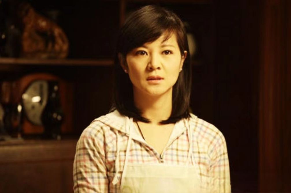 陳曉芳(《你是我的幸福》中的角色,由宮筱煊飾演) 陳曉芳(《你是我的幸福》中的角色,由宮筱煊飾演)