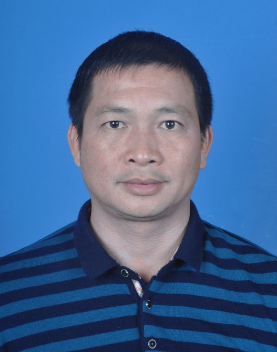 黃典春 黃典春