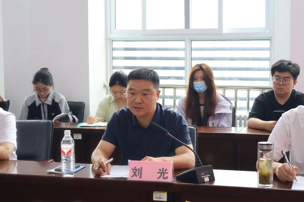 劉光(河南省平頂山市委宣傳部副部長) 劉光(河南省平頂山市委宣傳部副部長)