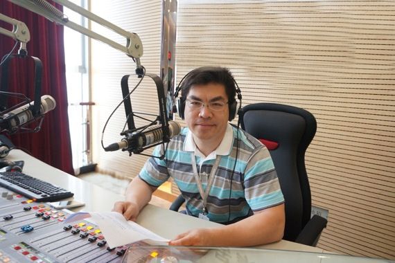 董明(杭州人民廣播電台主持人) 董明(杭州人民廣播電台主持人)