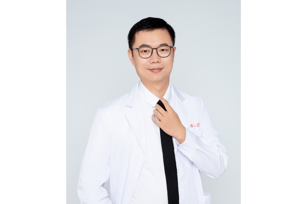 舒健(太倉市第一人民醫院胸外科副主任醫師,擅長胸外科疾病治療) 舒健(太倉市第一人民醫院胸外科副主任醫師,擅長胸外科疾病治療)