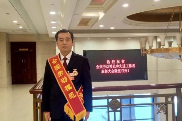 王君(陝西扶龍機電製造有限公司技術部技術員) 王君(陝西扶龍機電製造有限公司技術部技術員)