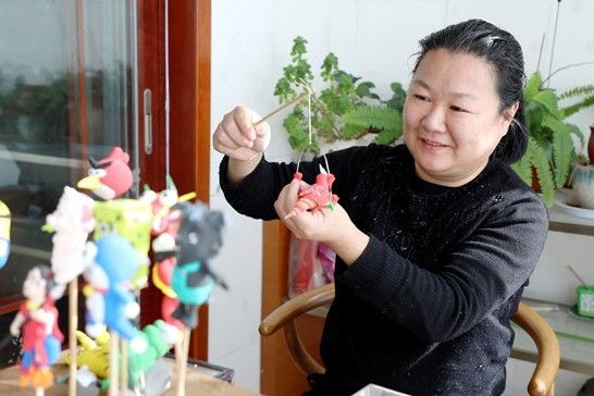 呂婷(臨沂市非物質文化遺產沂蒙麵塑代表性傳承人) 呂婷(臨沂市非物質文化遺產沂蒙麵塑代表性傳承人)