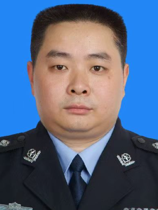 陳治文(四川省樂山市沐川縣公安局黨委委員、機關黨委書記) 陳治文(四川省樂山市沐川縣公安局黨委委員、機關黨委書記)