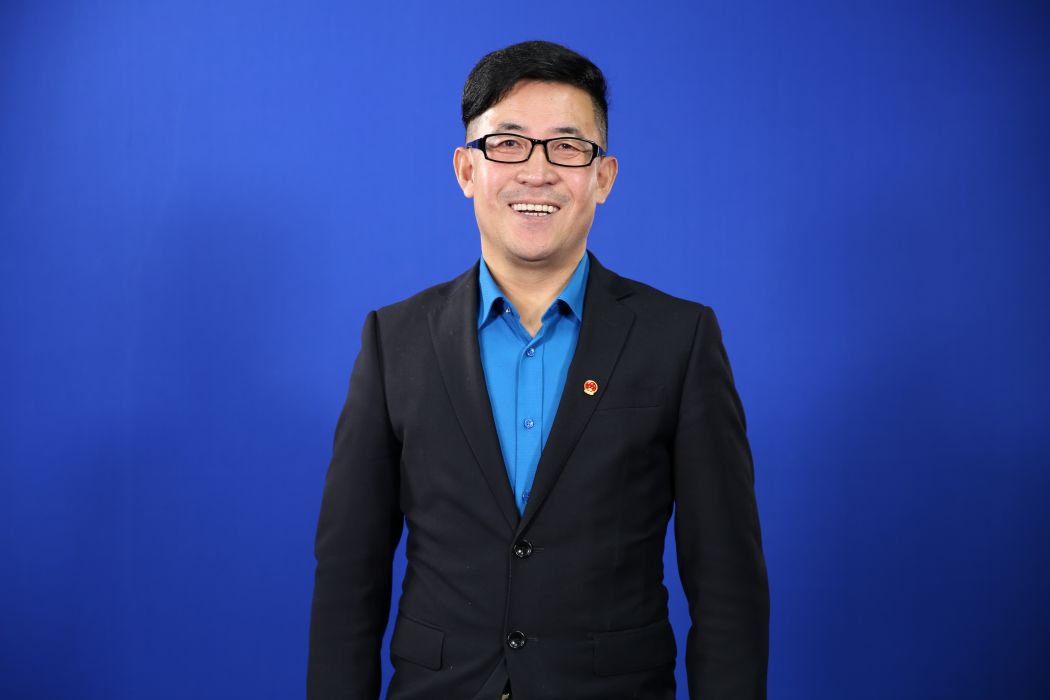 薛慶文(陸兵學院總工程師) 薛慶文(陸兵學院總工程師)
