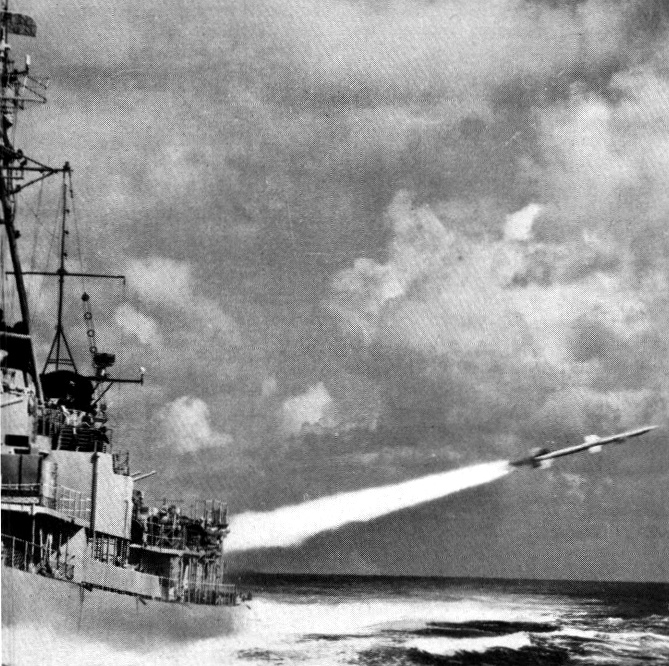 發射小獵犬飛彈的基阿特號