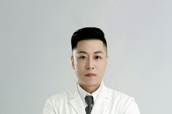 馬劍飛(傷初堂中醫專長診所執業醫師) 馬劍飛(傷初堂中醫專長診所執業醫師)