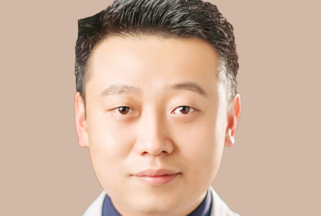 孫鵬(昆明愛爾眼科醫院屈光科主任) 孫鵬(昆明愛爾眼科醫院屈光科主任)