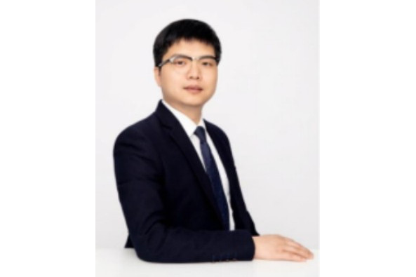 張普(鄭州大學建築工程系副主任) 張普(鄭州大學建築工程系副主任)
