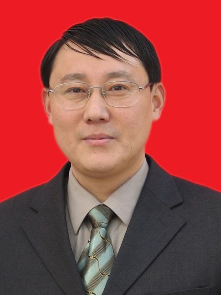 肖宏偉(廣鐵一中化學科組長) 肖宏偉(廣鐵一中化學科組長)