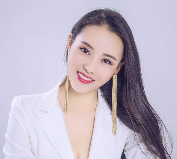 張嘉涵 張嘉涵