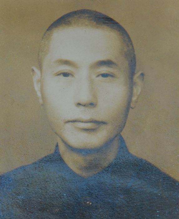 凌霞新 凌霞新
