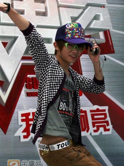 曹澤平(2010《快樂男聲》長沙唱區參賽男選手) 曹澤平(2010《快樂男聲》長沙唱區參賽男選手)