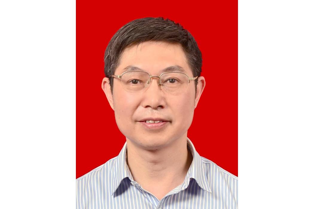 伊凡(江西省中醫藥專家,主任中醫師) 伊凡(江西省中醫藥專家,主任中醫師)