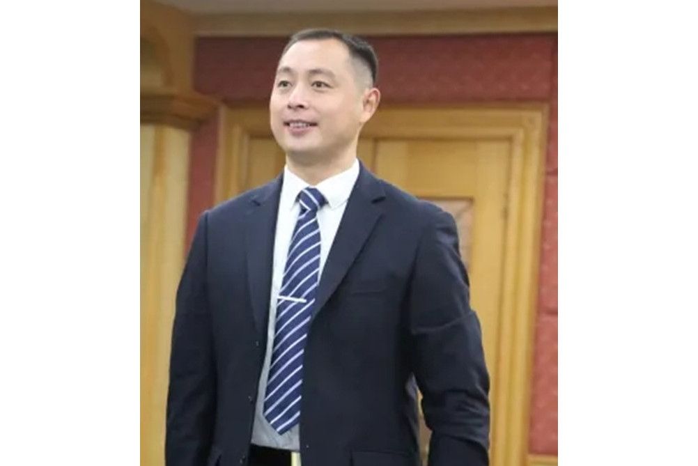 肖華(碧桂園服務執行董事,副總經理) 肖華(碧桂園服務執行董事,副總經理)