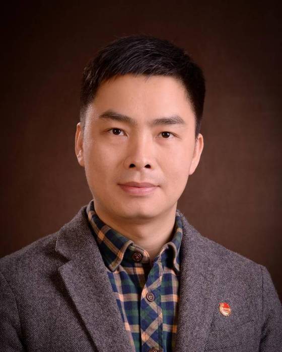 楊紹功(新華通訊社江蘇分社經濟部副主任) 楊紹功(新華通訊社江蘇分社經濟部副主任)