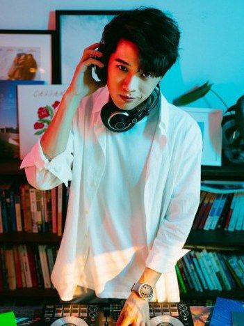 陳瑞輝(中國香港男團Mirror成員之一) 陳瑞輝(中國香港男團Mirror成員之一)