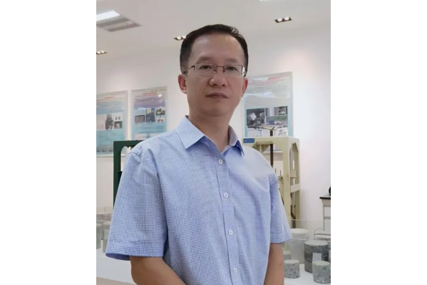 胡力群(長安大學公路學院教授) 胡力群(長安大學公路學院教授)