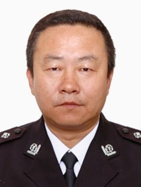 韓寶珍(內蒙古呼和浩特公安局黨委委員、紀檢組組長)