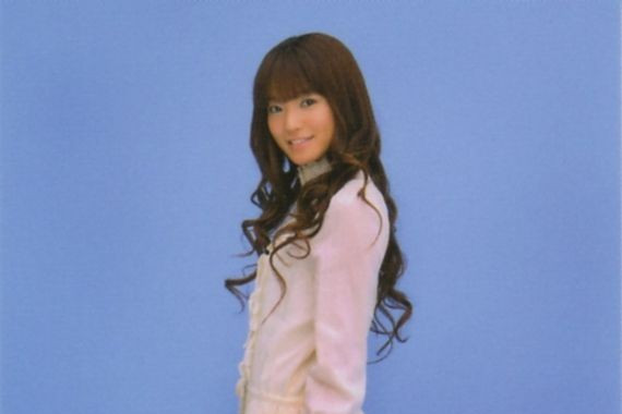 綾名蕾娜