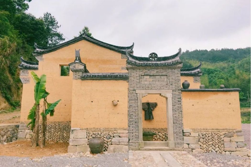 長汀村(浙江省雲和縣石塘鎮下轄村) 長汀村(浙江省雲和縣石塘鎮下轄村)