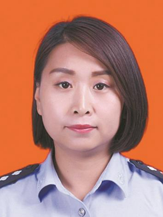 王靜(陝西省韓城市公安局巡特警大隊副大隊長) 王靜(陝西省韓城市公安局巡特警大隊副大隊長)