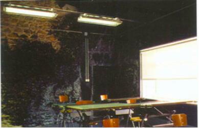 法國尼姆中學（建築師 讓·努維爾）內牆