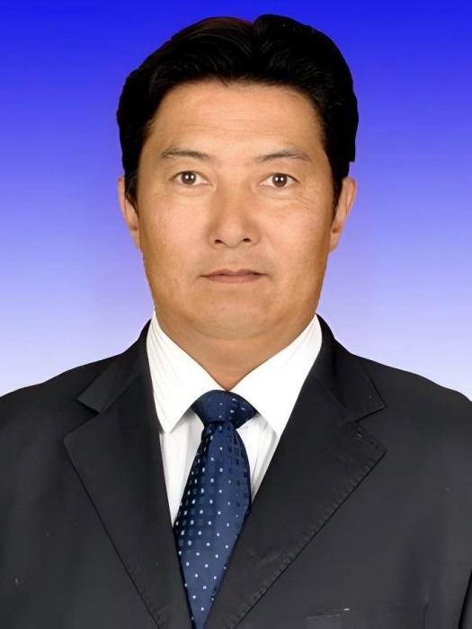 萬瑪加(甘肅省甘南藏族自治州碌曲縣人大常委會副主任) 萬瑪加(甘肅省甘南藏族自治州碌曲縣人大常委會副主任)