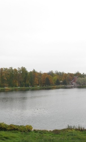 學校湖景