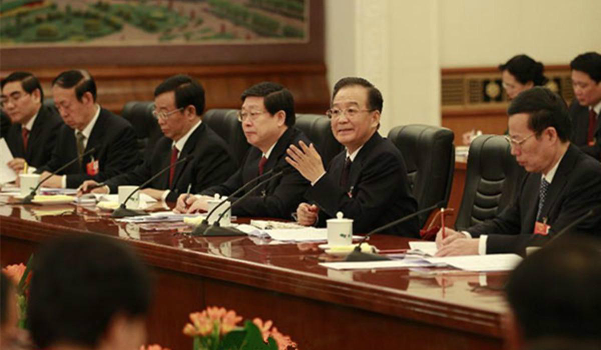 溫家寶總理參加天津代表團會議